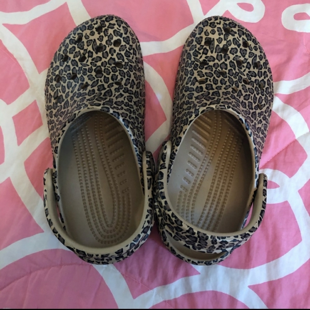 NWOT Crocs Women's size 6